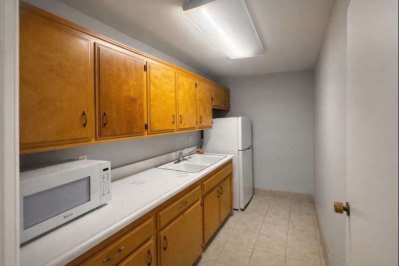 7700 Downing Avenue, Bakersfield, CA 93308