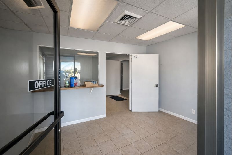 7700 Downing Avenue, Bakersfield, CA 93308