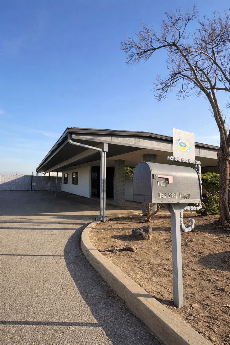 7700 Downing Avenue, Bakersfield, CA 93308