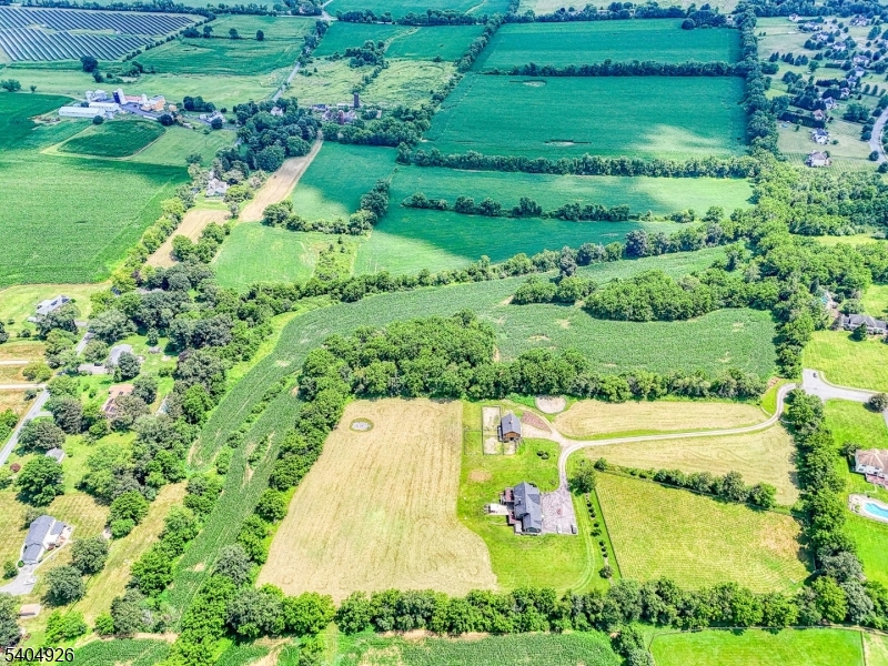 8 Roseberry Road, Washington, NJ 07882