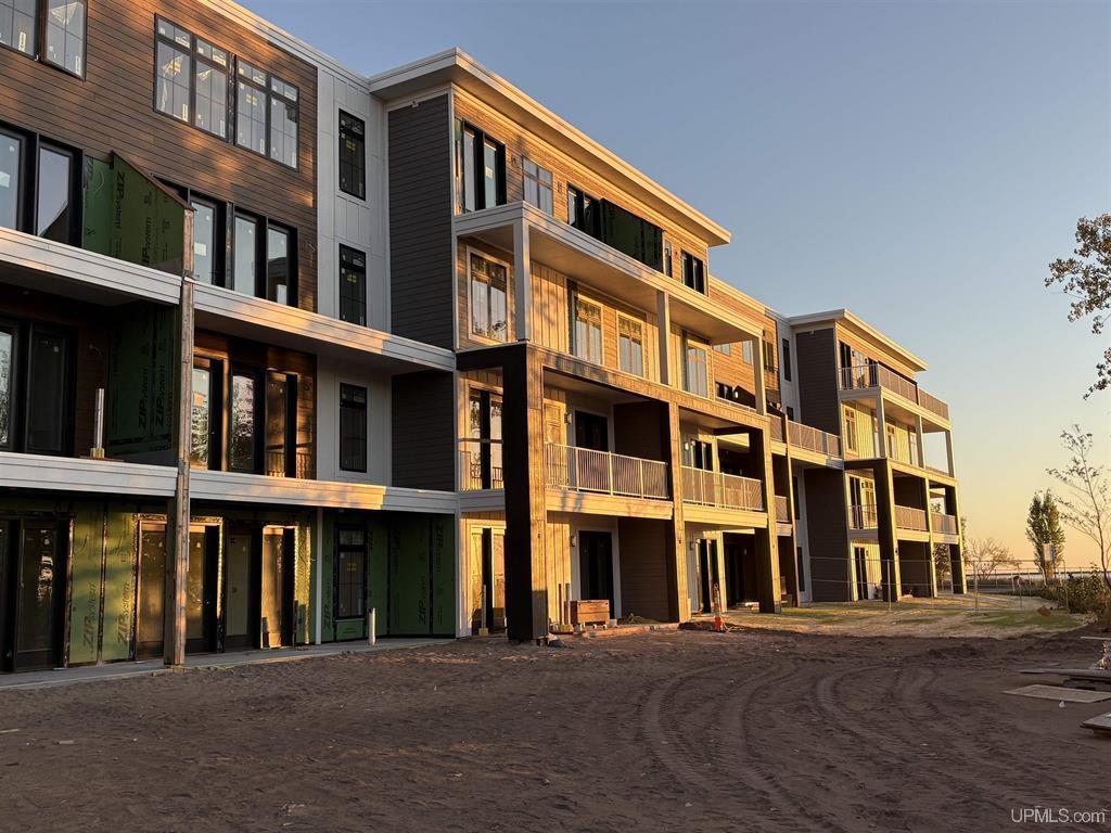 2401 North Lakeshore Boulevard, Marquette, MI 49855