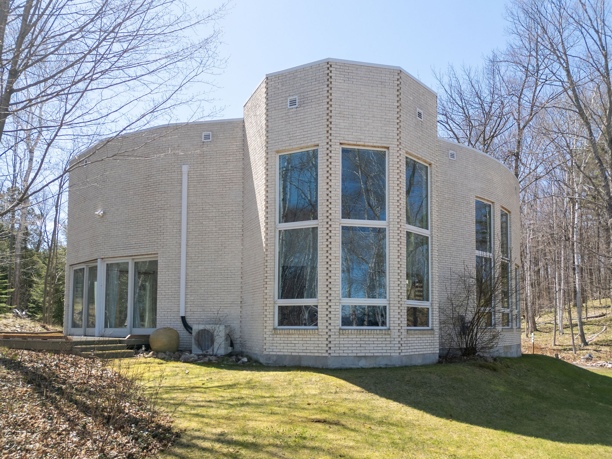 2070 S US Highway 41, Marquette, MI 49855