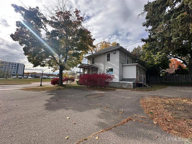 756 West Washington Street, Marquette, MI 49855