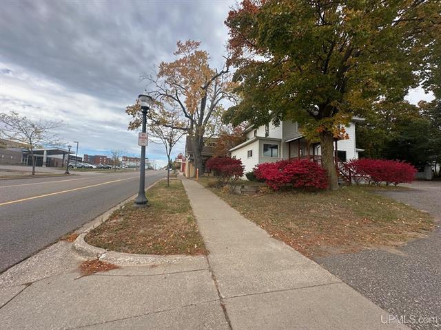 756 West Washington Street, Marquette, MI 49855