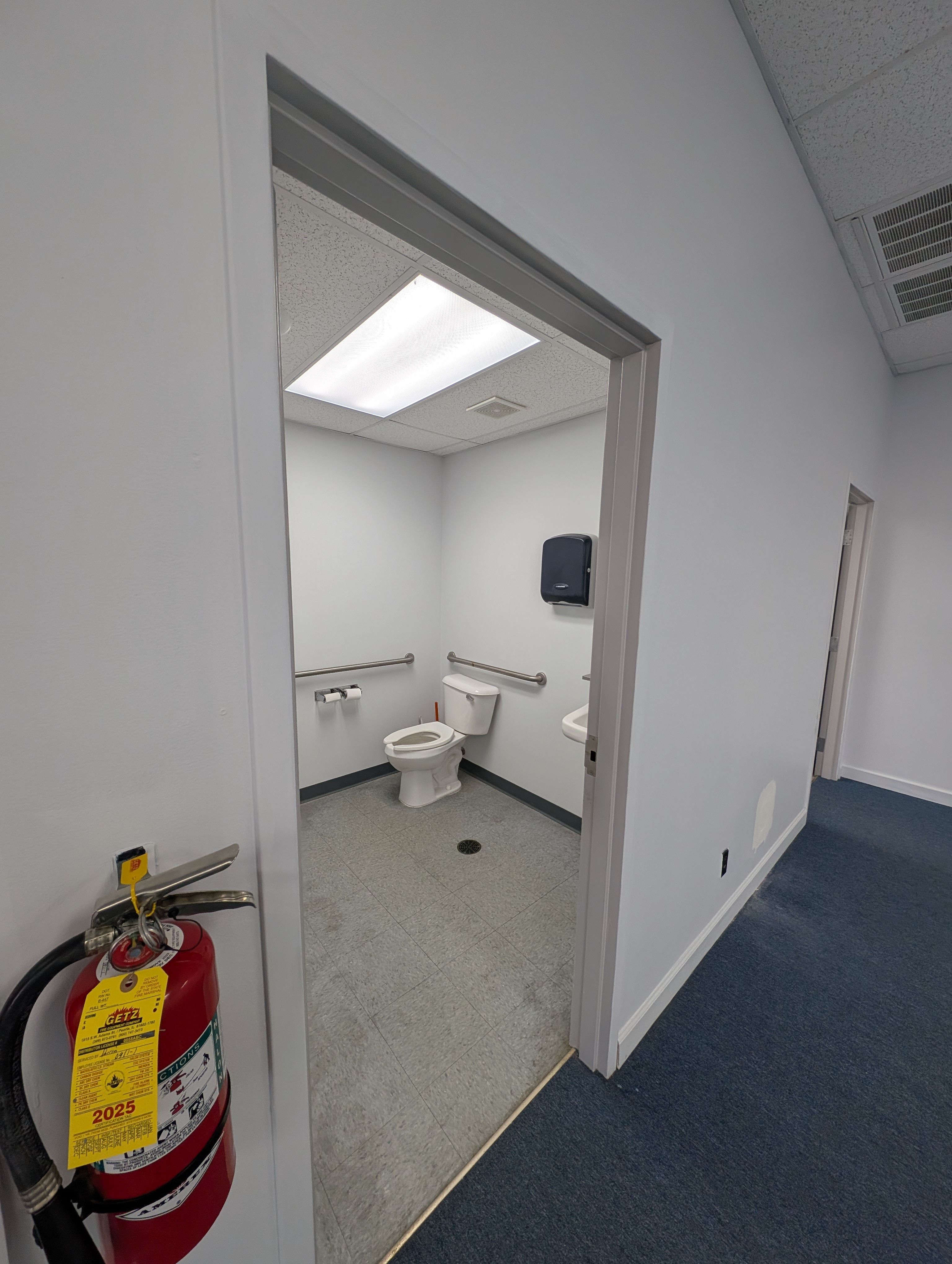 3514 West Willow Knolls Drive, Peoria, IL 61614