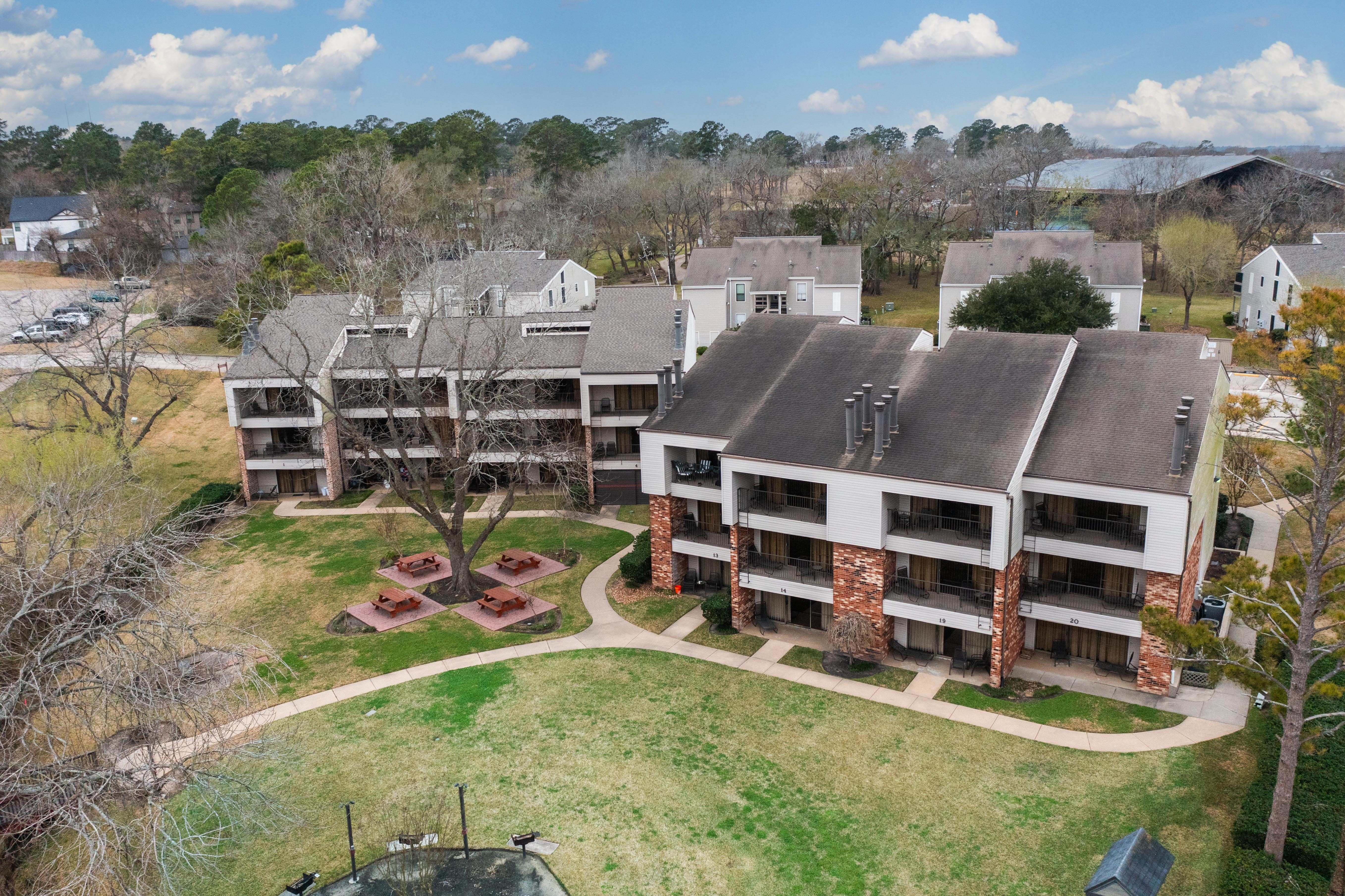 1000 April Sound Boulevard, Montgomery, TX 77356
