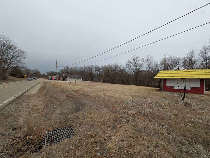 4802 West Farmington Road, Peoria, IL 61604