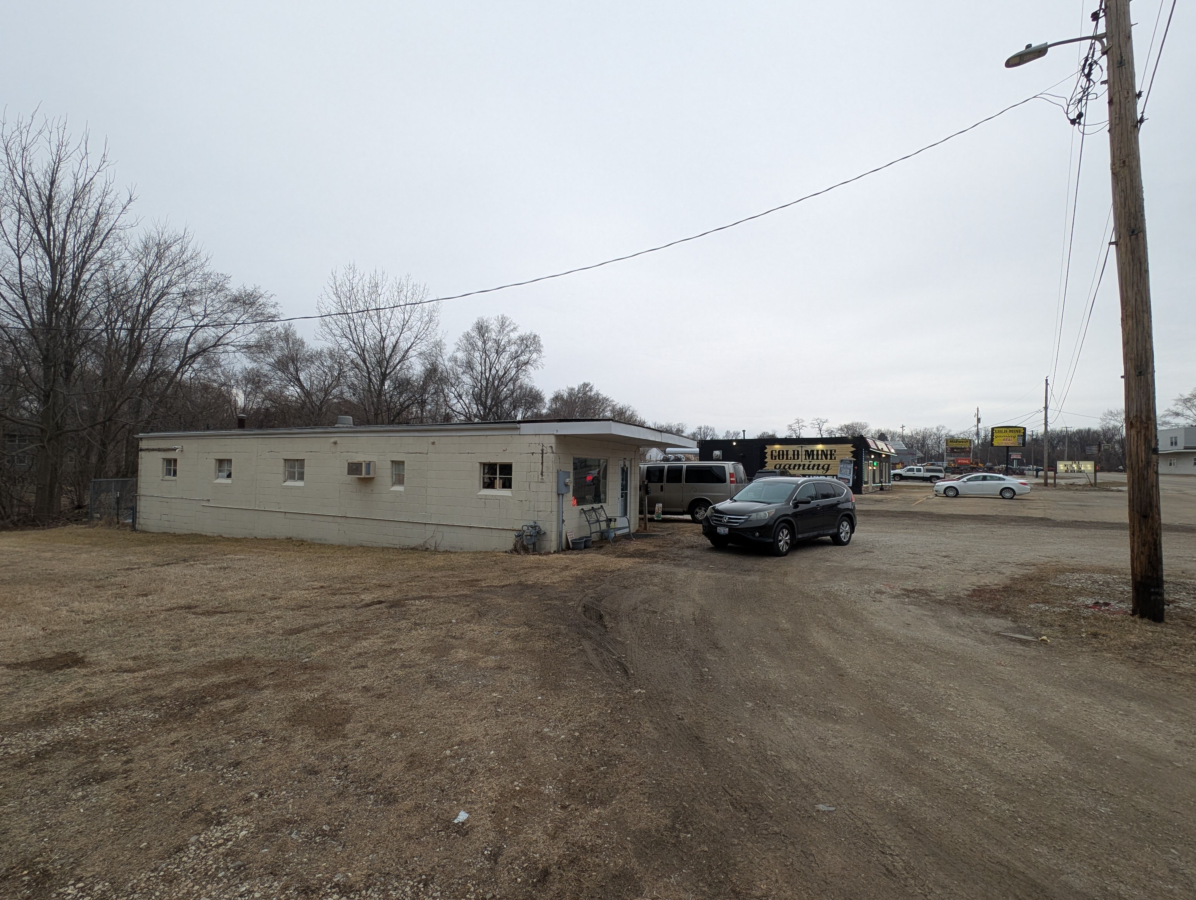 4802 West Farmington Road, Peoria, IL 61604