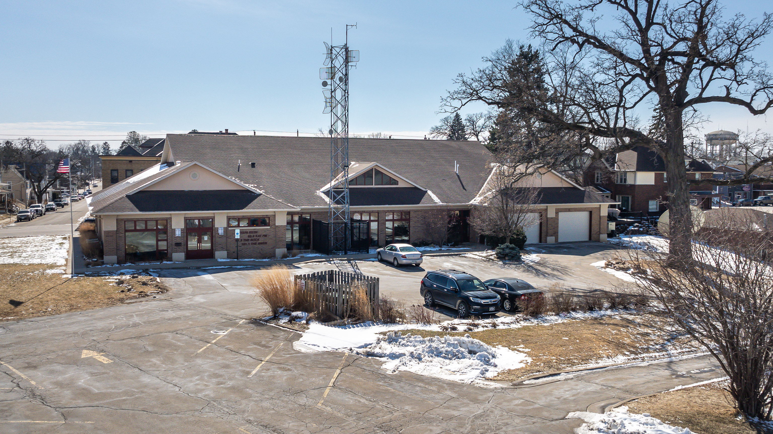 1055 University Avenue, Dubuque, IA 52001