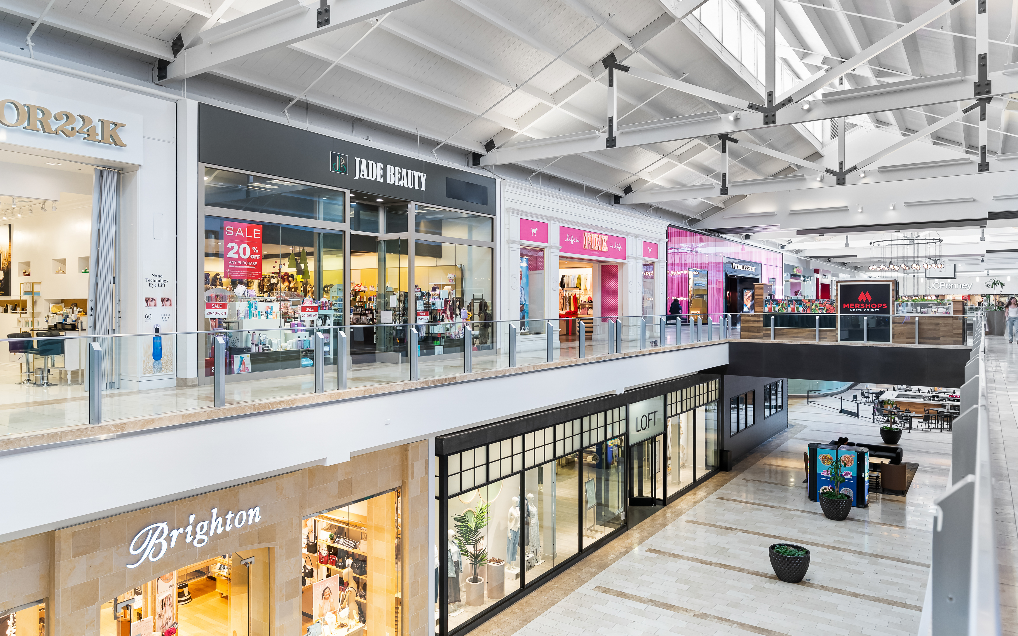 272 East Via Rancho Parkway, Escondido, CA 92025