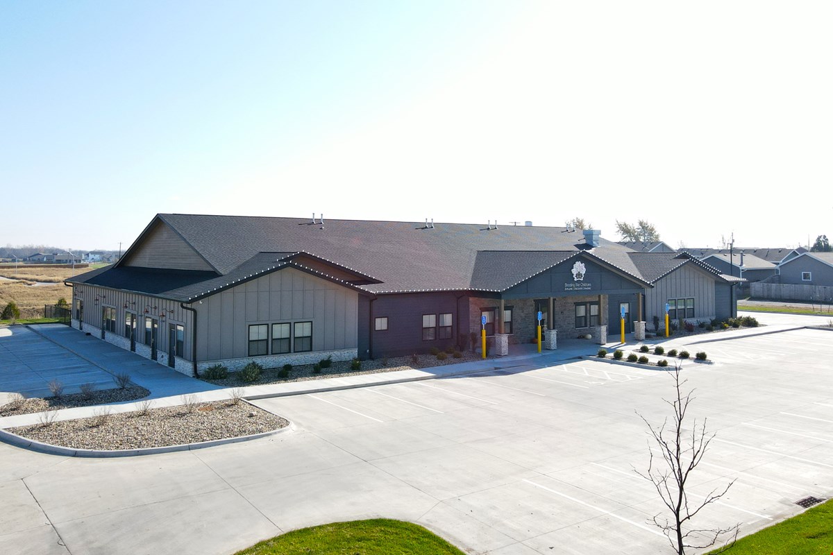 403 N Grant Ave, Elkhart — Sale in Elkhart, IA, photo 2 of 8