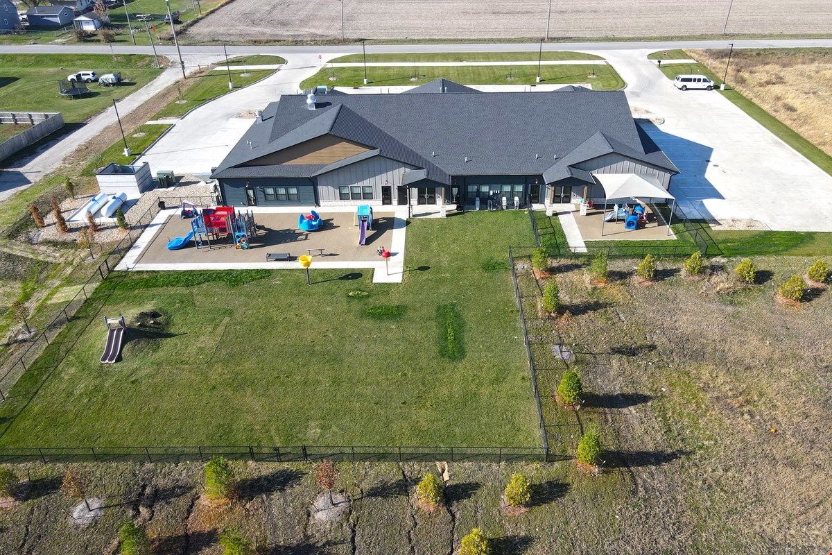 403 N Grant Ave, Elkhart — Sale in Elkhart, IA, photo 1 of 8