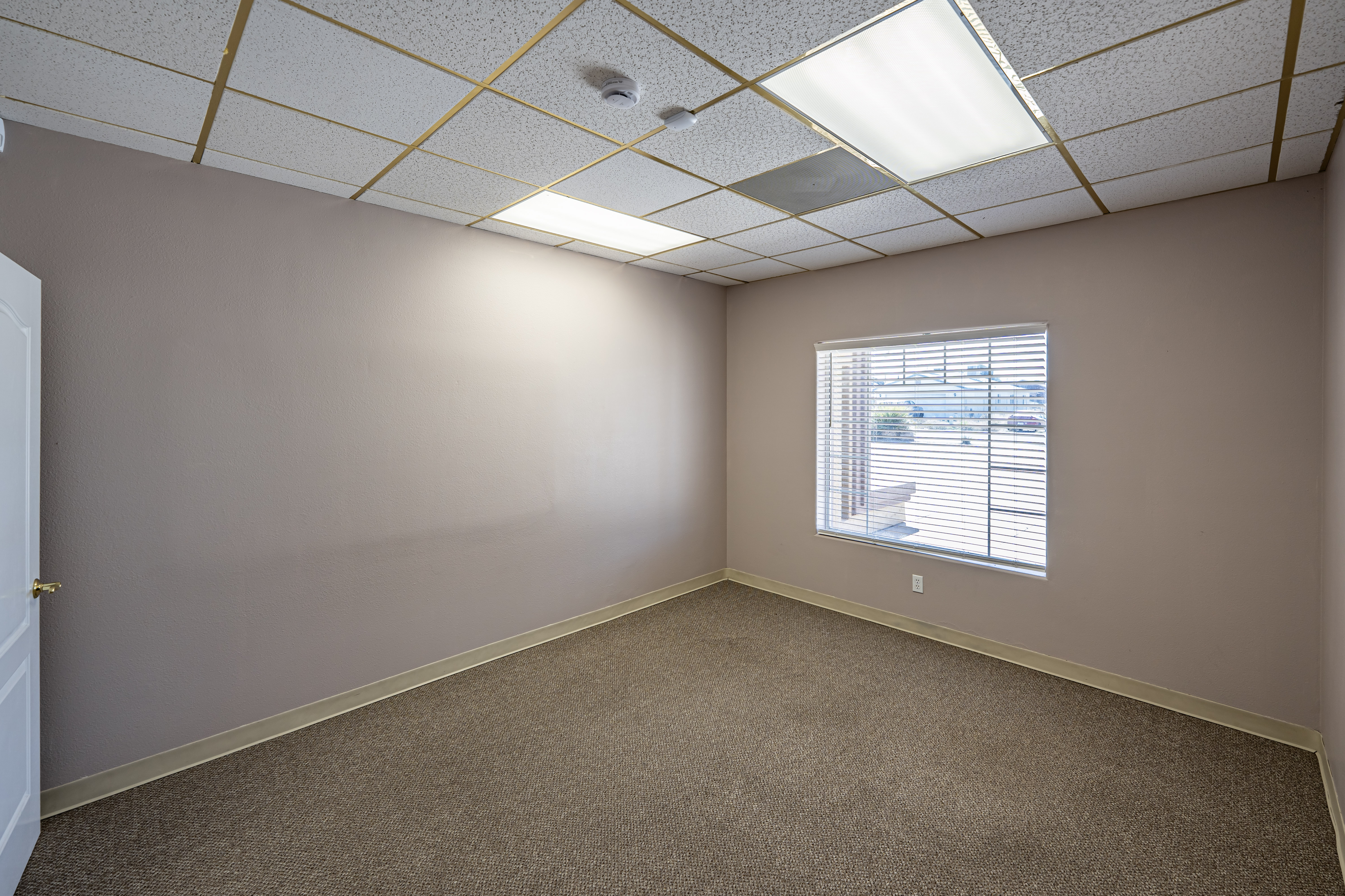 1921 Motor Avenue, Kingman, AZ 86401