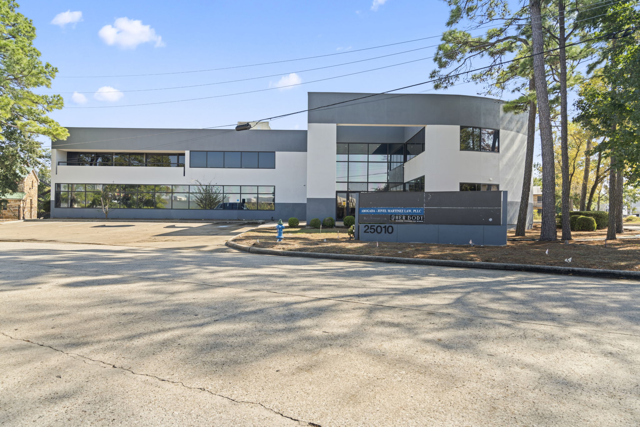 25010 Oakhurst Drive, Spring, TX 77386