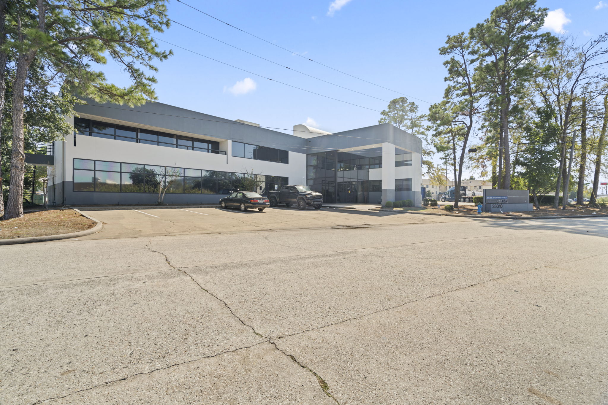 25010 Oakhurst Drive, Spring, TX 77386