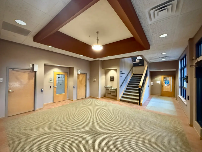830 West Lake Lansing Road, East Lansing, MI 48823