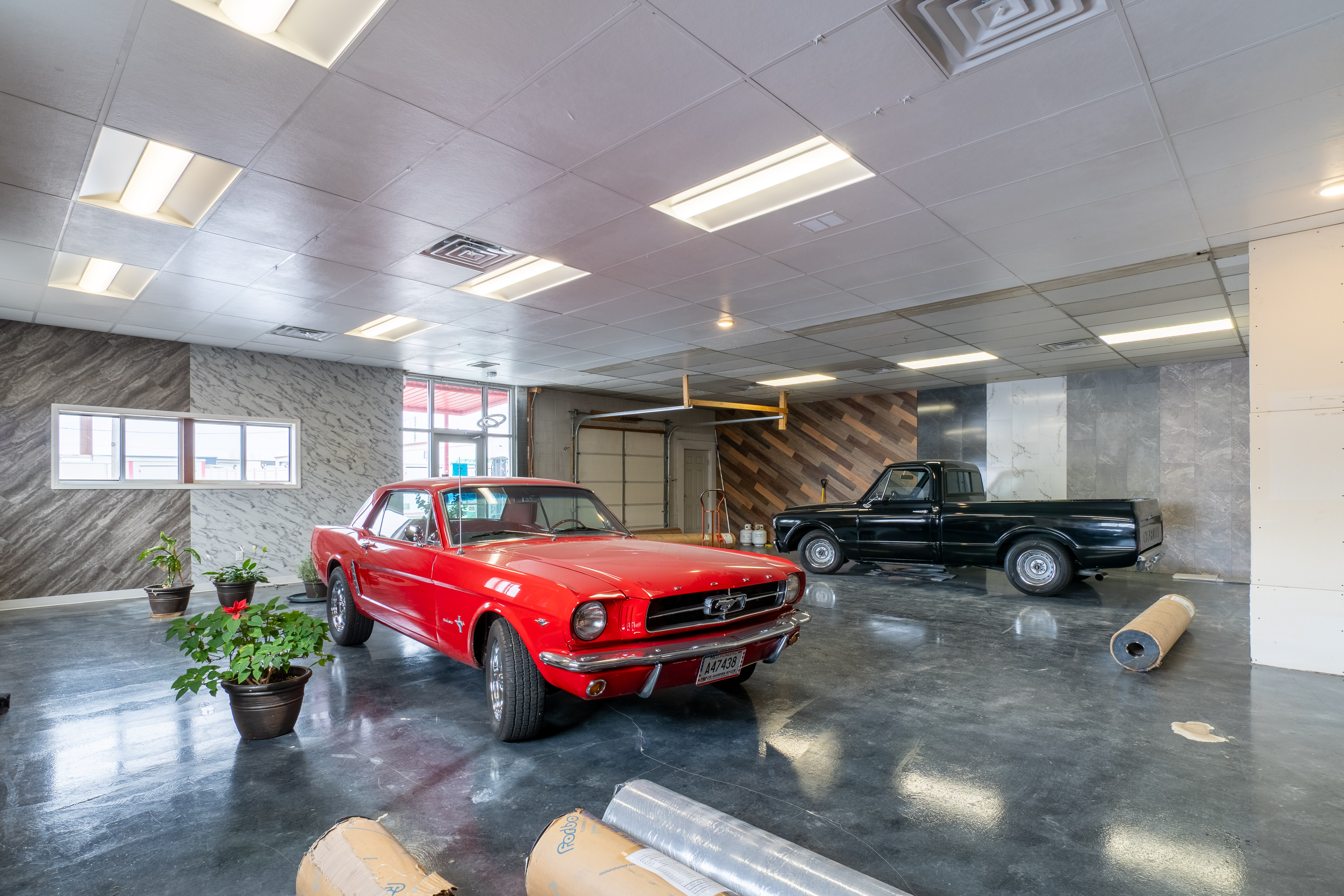 2517 West Main Street, Valley City, ND 58072