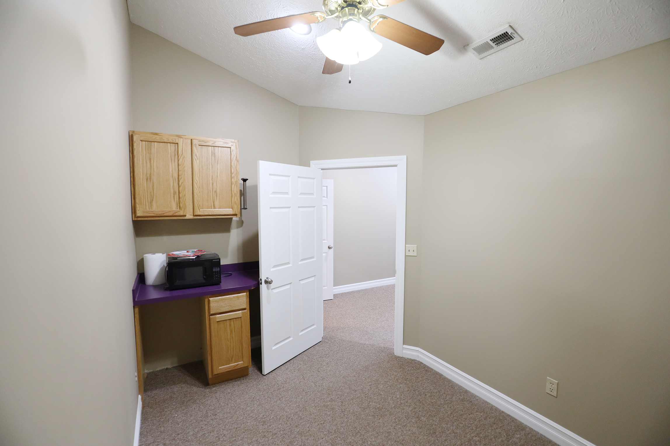 10850 Pearl Road, Strongsville, OH 44136