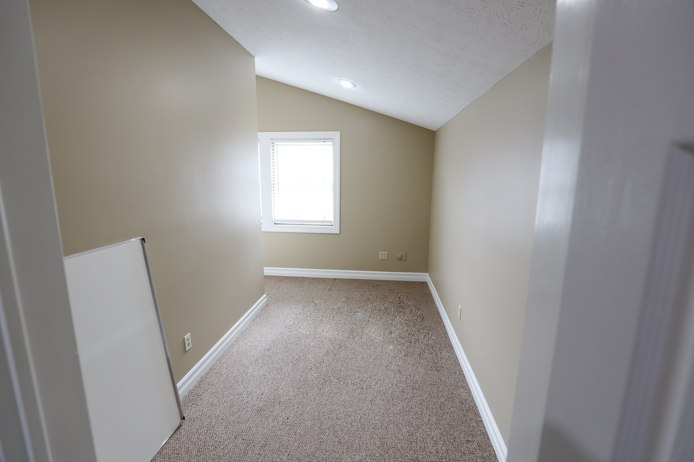 10850 Pearl Road, Strongsville, OH 44136