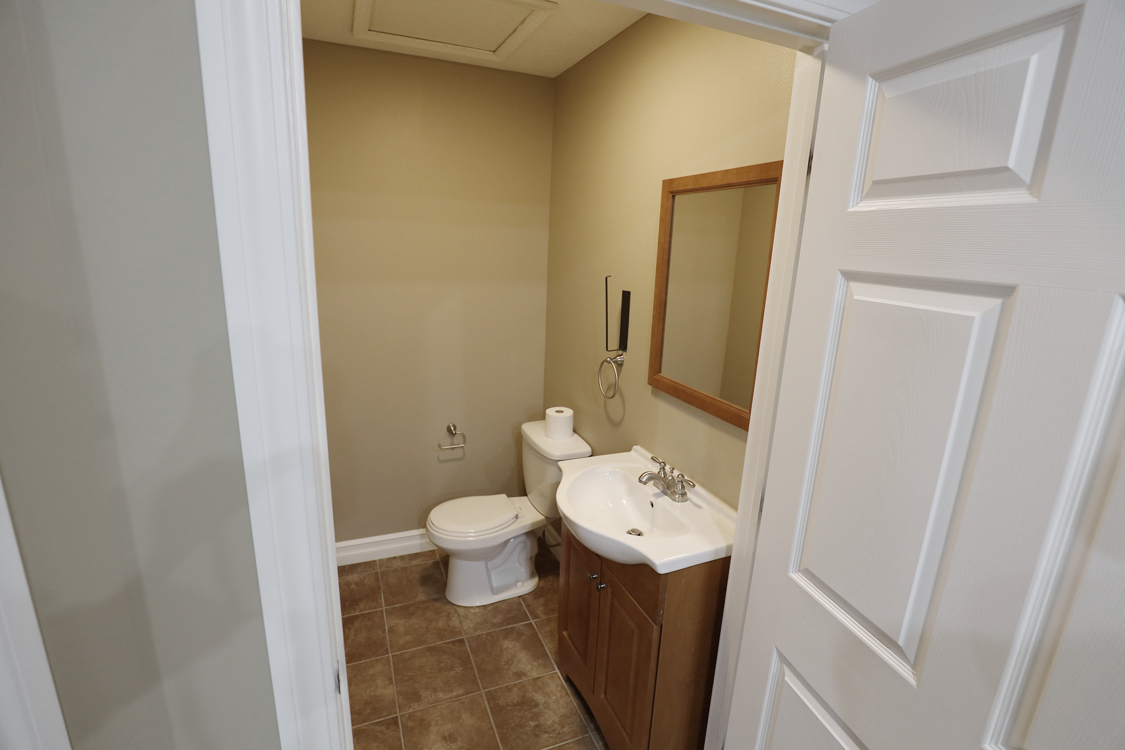 10850 Pearl Road, Strongsville, OH 44136
