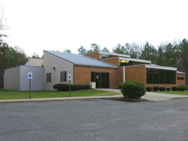 635 N Washington Hwy 