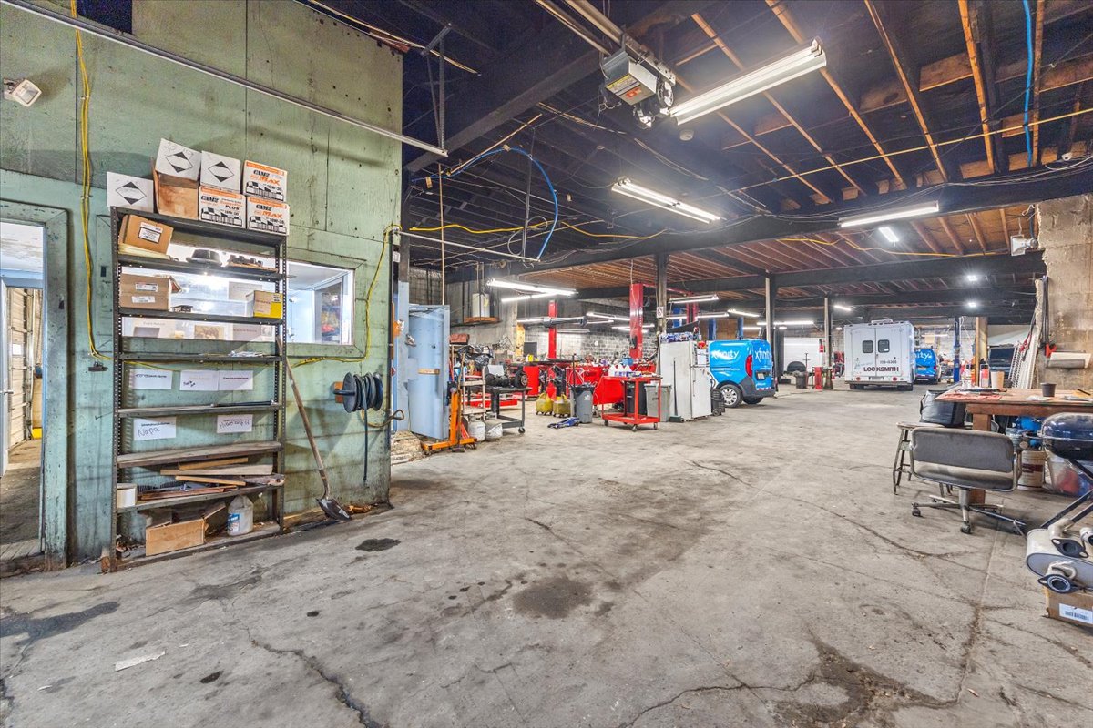 2200 West Lafayette Avenue, Baltimore, MD 21216