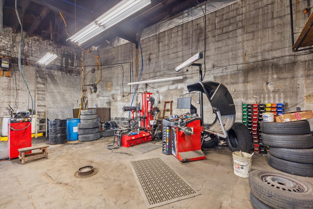 2200 West Lafayette Avenue, Baltimore, MD 21216