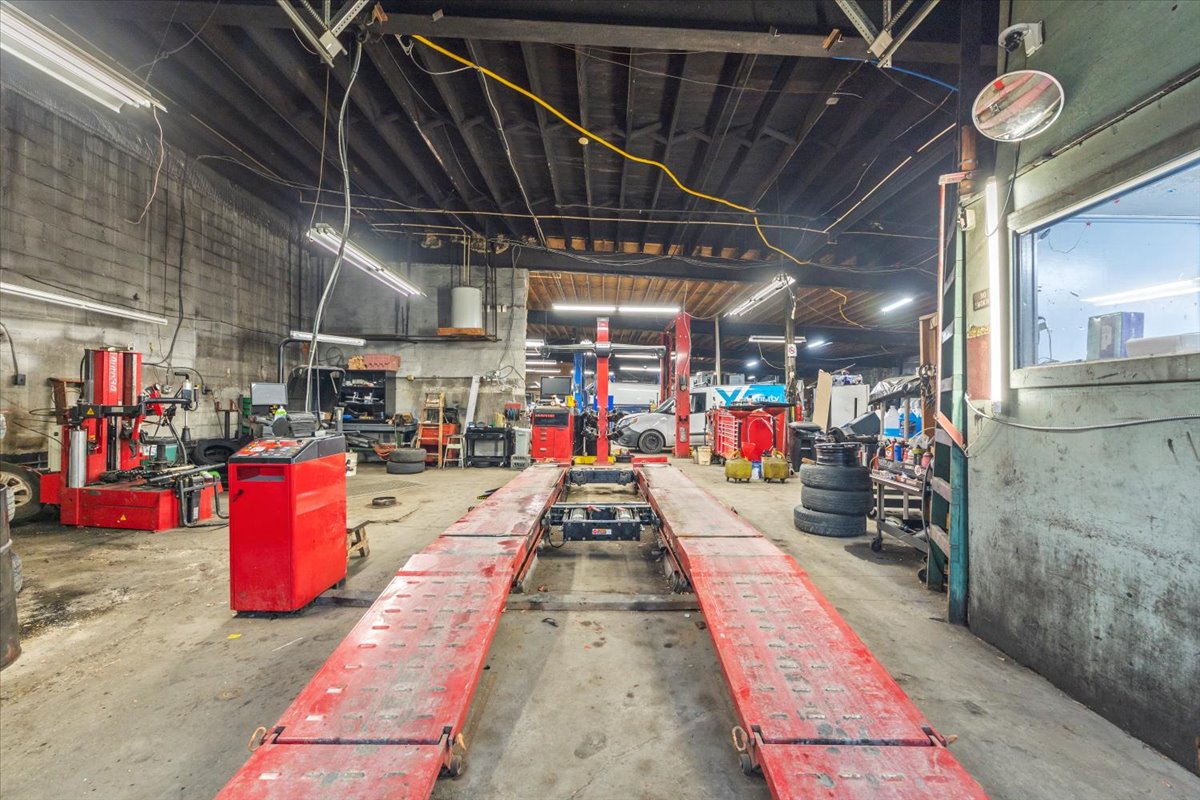 2200 West Lafayette Avenue, Baltimore, MD 21216