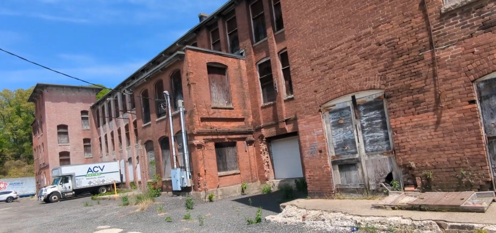 292 East School Street, Woonsocket, RI 02895