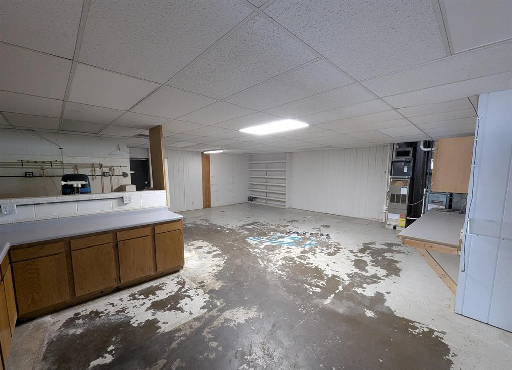 502 East War Memorial Drive, Peoria, IL 61614