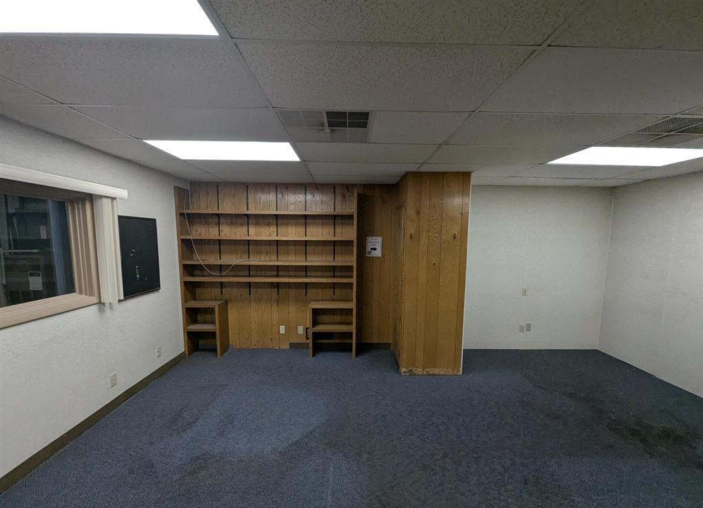 502 East War Memorial Drive, Peoria, IL 61614