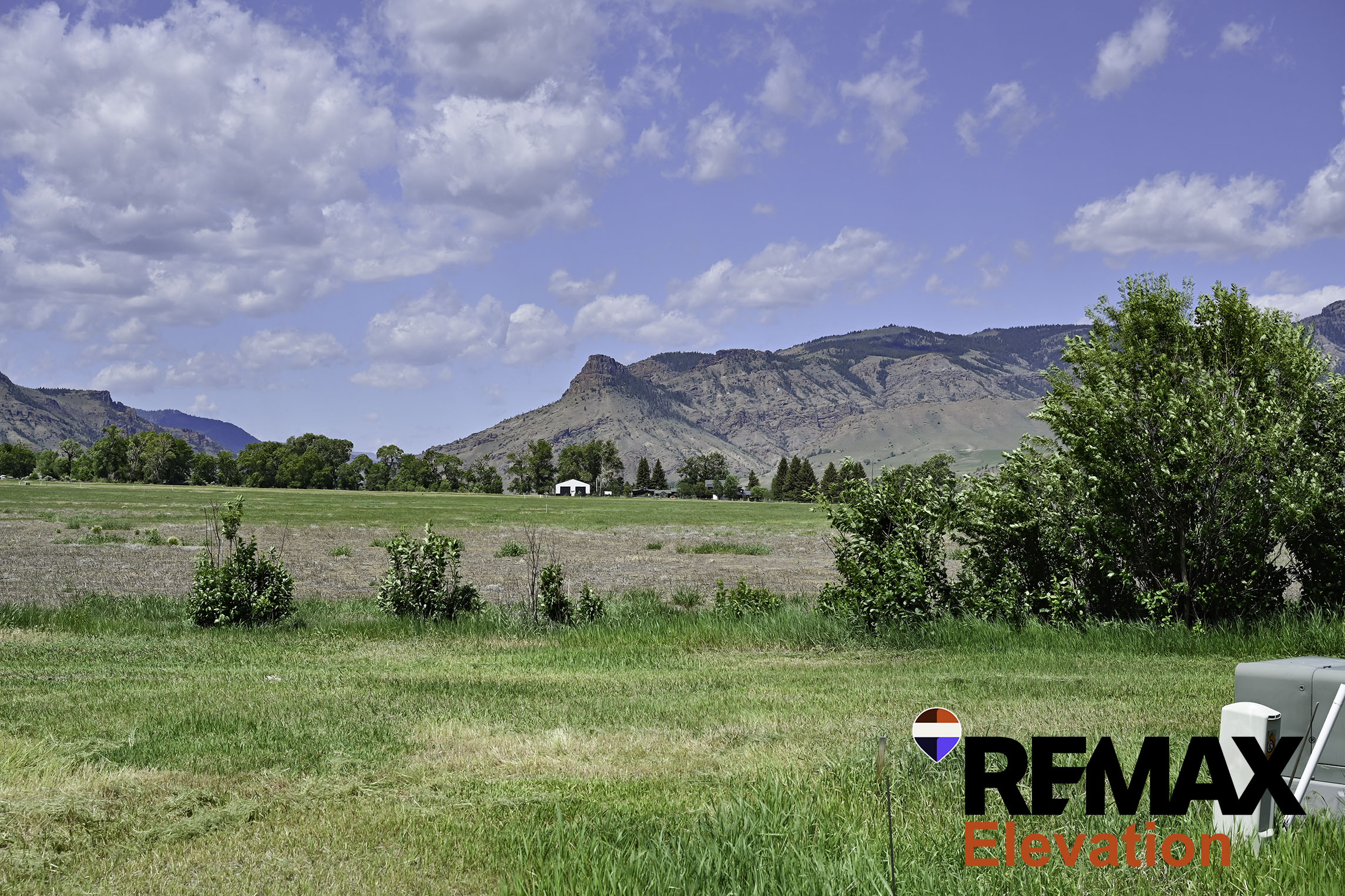 12 Big Creek Drive, Cody, WY 82414