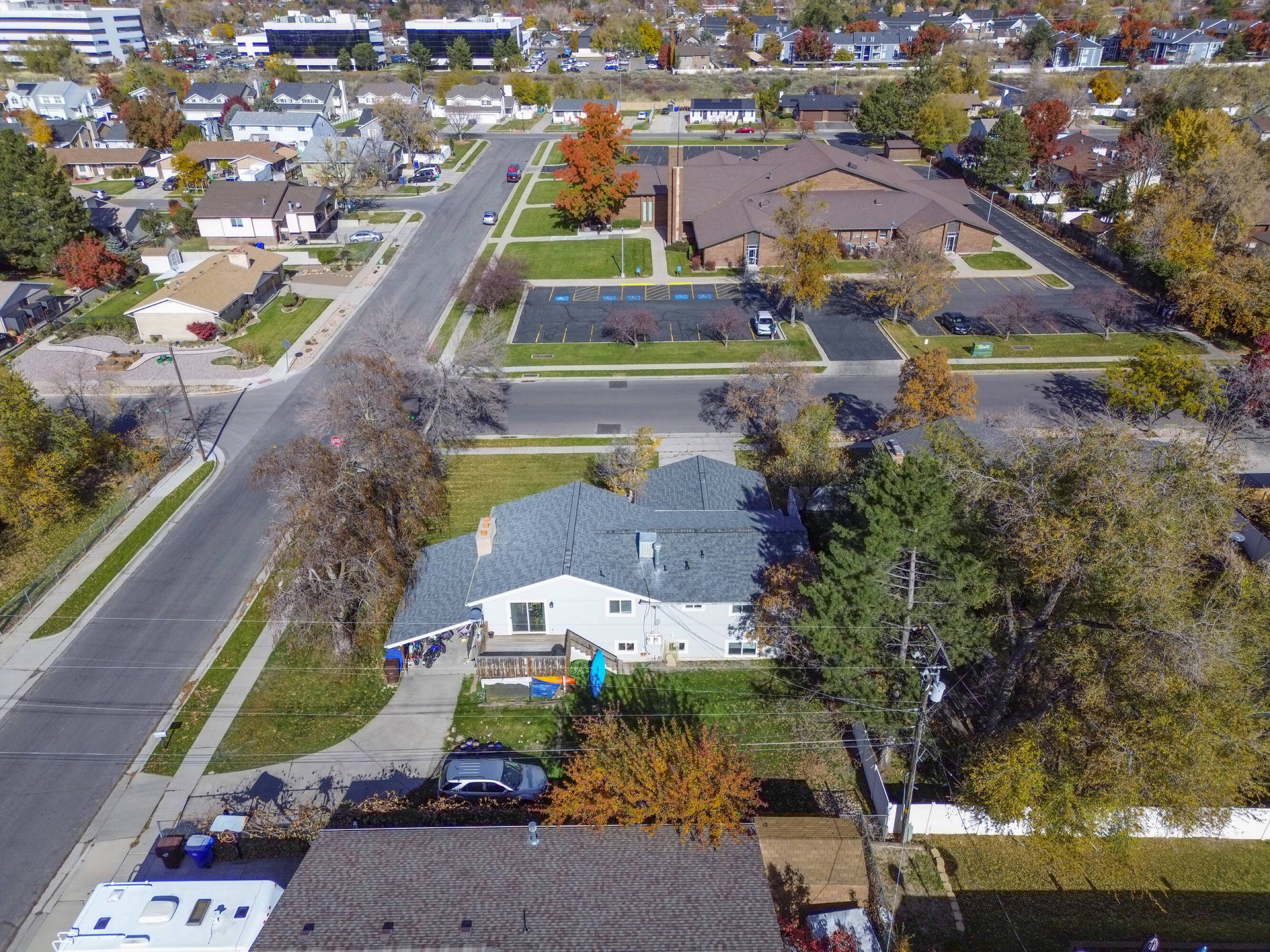 512 E LARCHWOOD DR, midvale, UT 84121