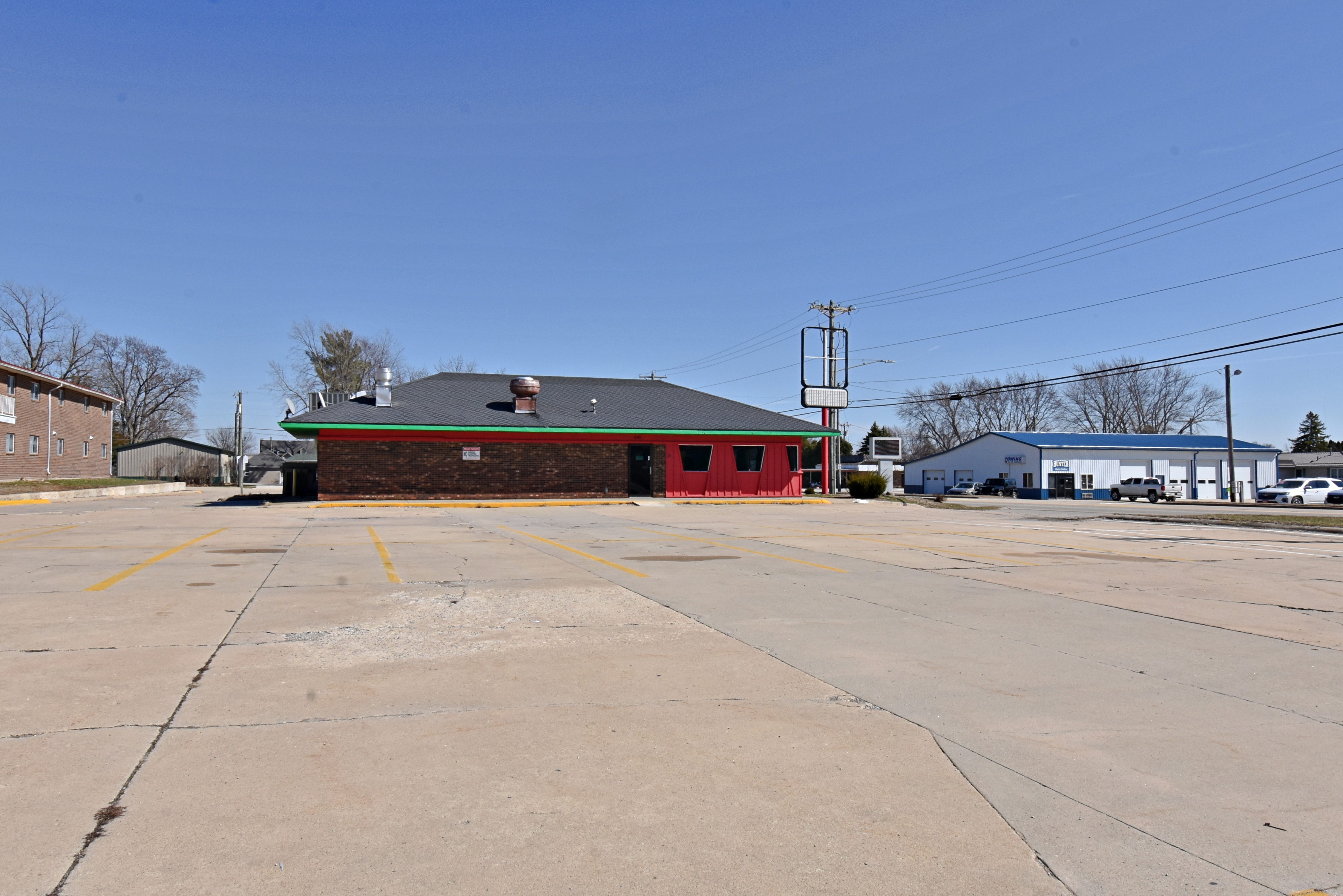 1640 1st Street West, Independence, IA 50644