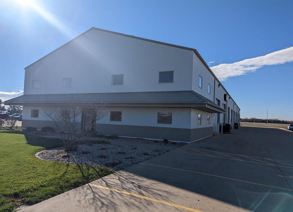 1204-1254 Independence Court, Washington, IL 61571