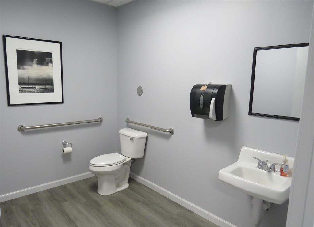 1703 West Candletree Drive, Peoria, IL 61614