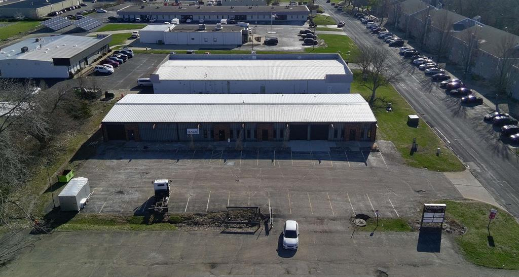 1703 West Candletree Drive, Peoria, IL 61614