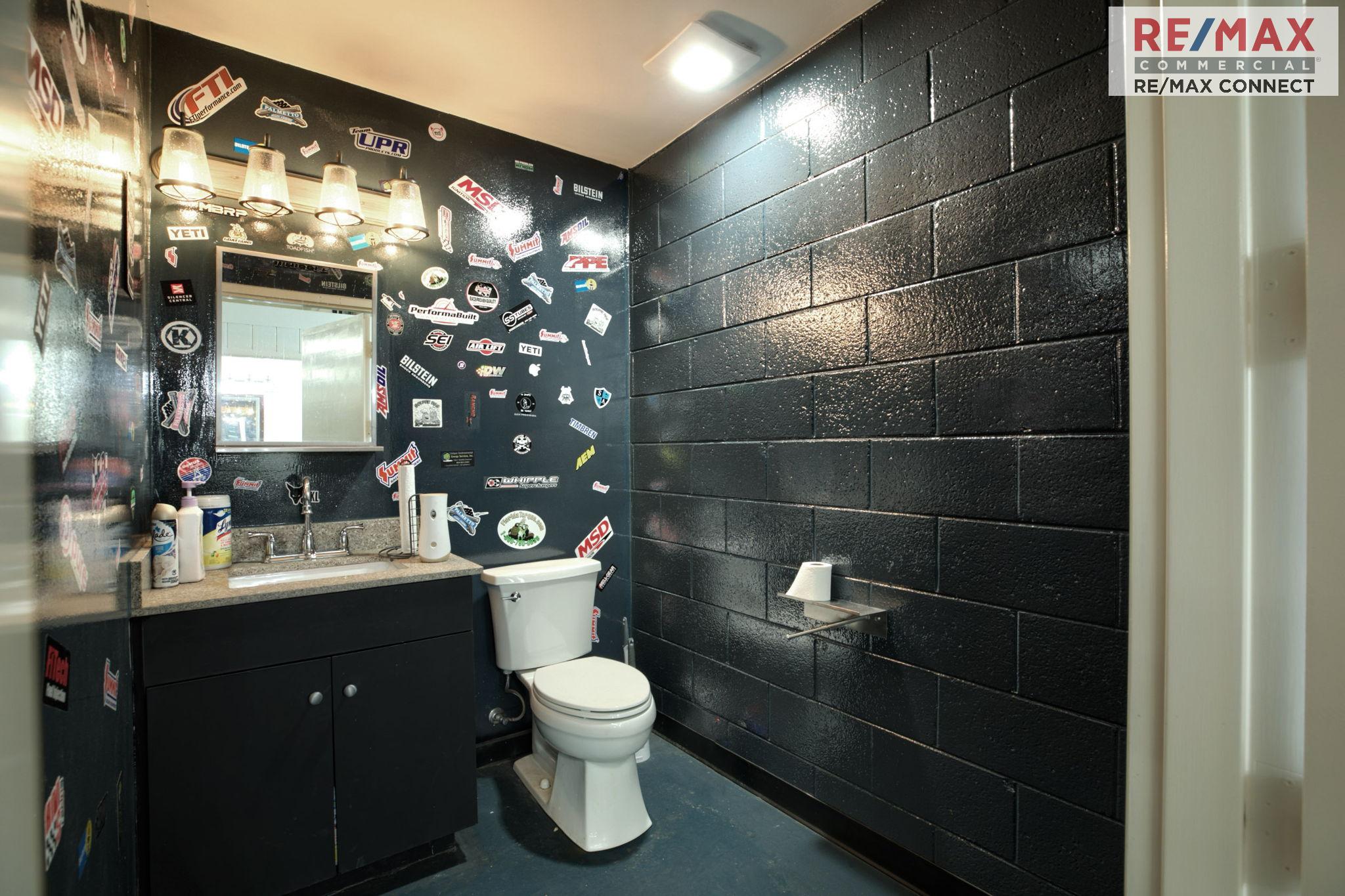 2521 Hayes Road, Gloucester Point, VA 23072