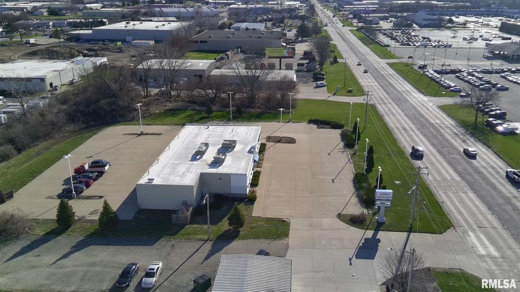 1613 West Pioneer Parkway, Peoria, IL 61615