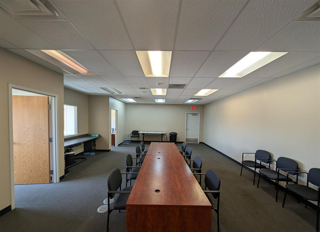 1613 West Pioneer Parkway, Peoria, IL 61615