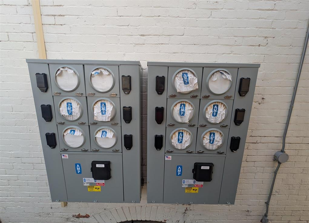 601 Northeast Perry Avenue, Peoria, IL 61603