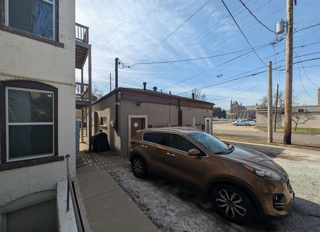 601 Northeast Perry Avenue, Peoria, IL 61603