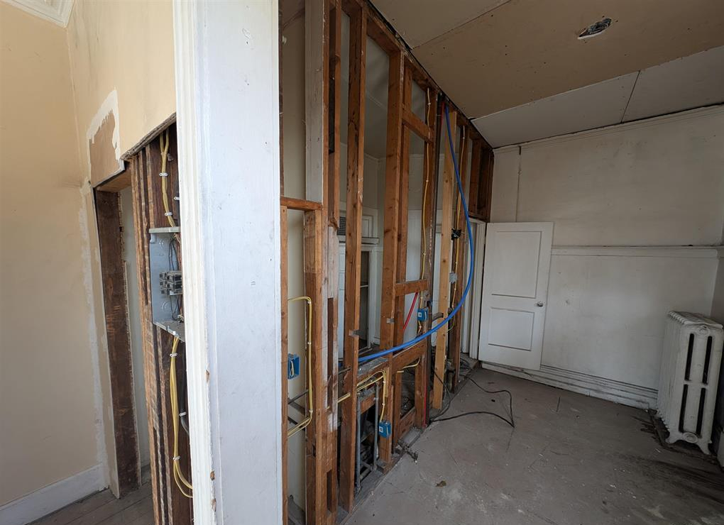 601 Northeast Perry Avenue, Peoria, IL 61603