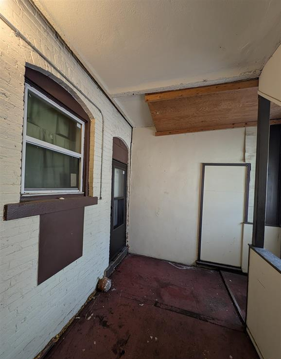 601 Northeast Perry Avenue, Peoria, IL 61603