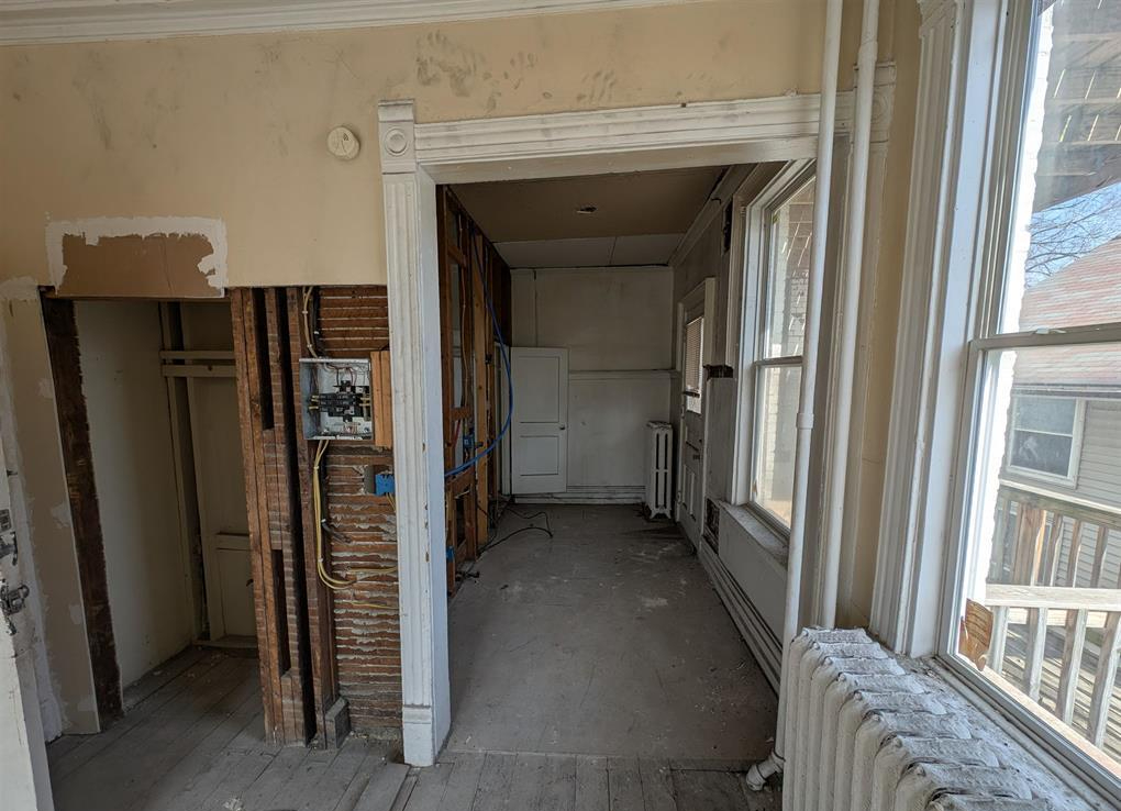 601 Northeast Perry Avenue, Peoria, IL 61603