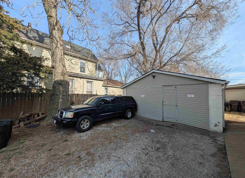 601 Northeast Perry Avenue, Peoria, IL 61603