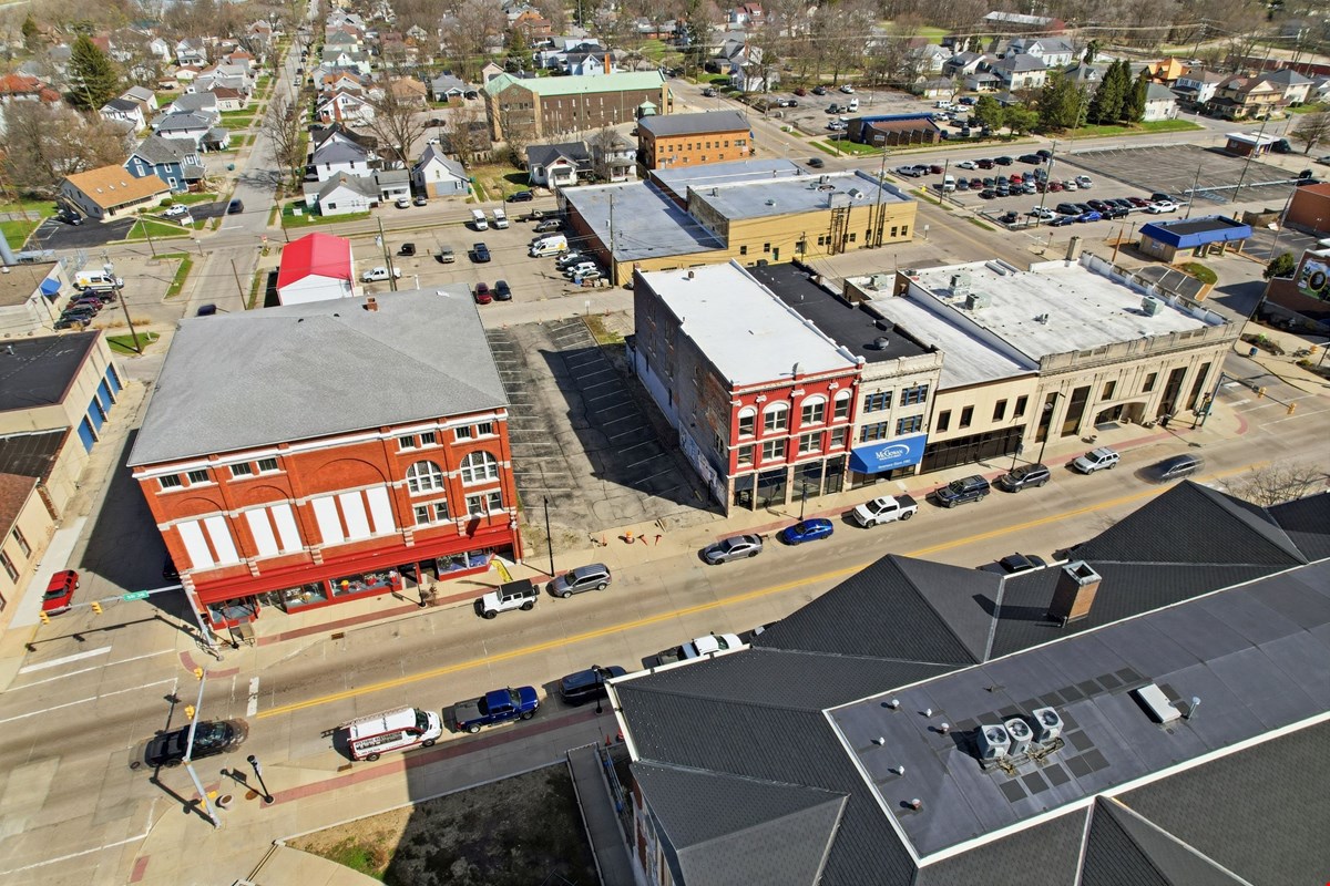 1214 Broad St — Sale in New Castle, IN, photo 1 of 8