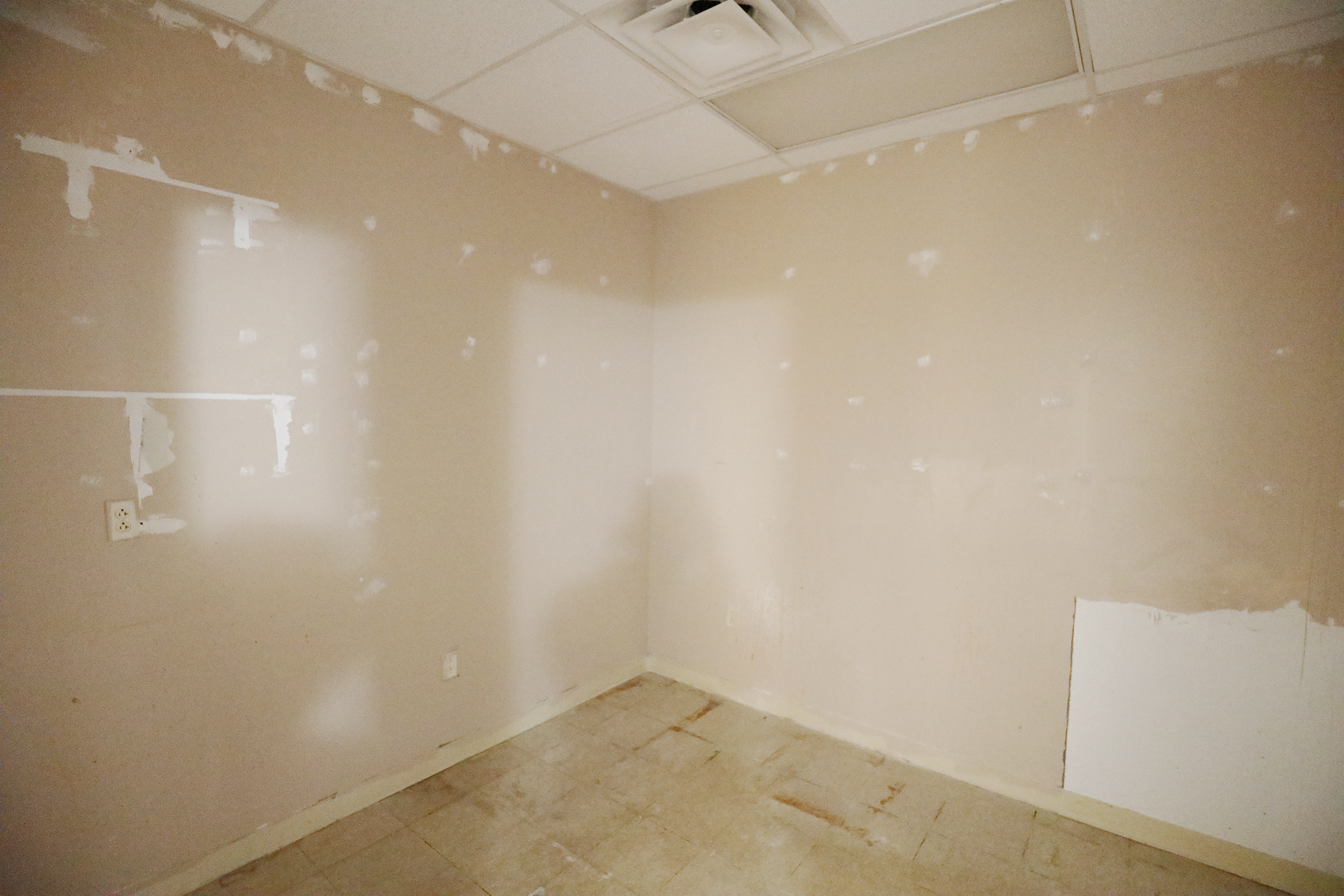 6281 SOM Center Road, Solon, OH 44139