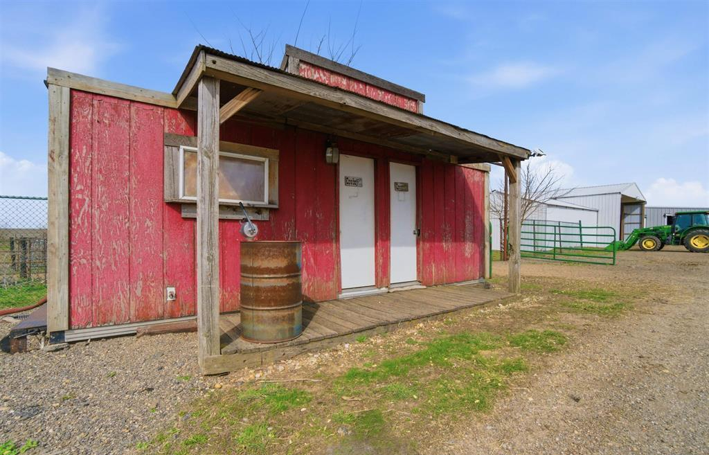 24855 Illinois 122, Delavan, IL 61734