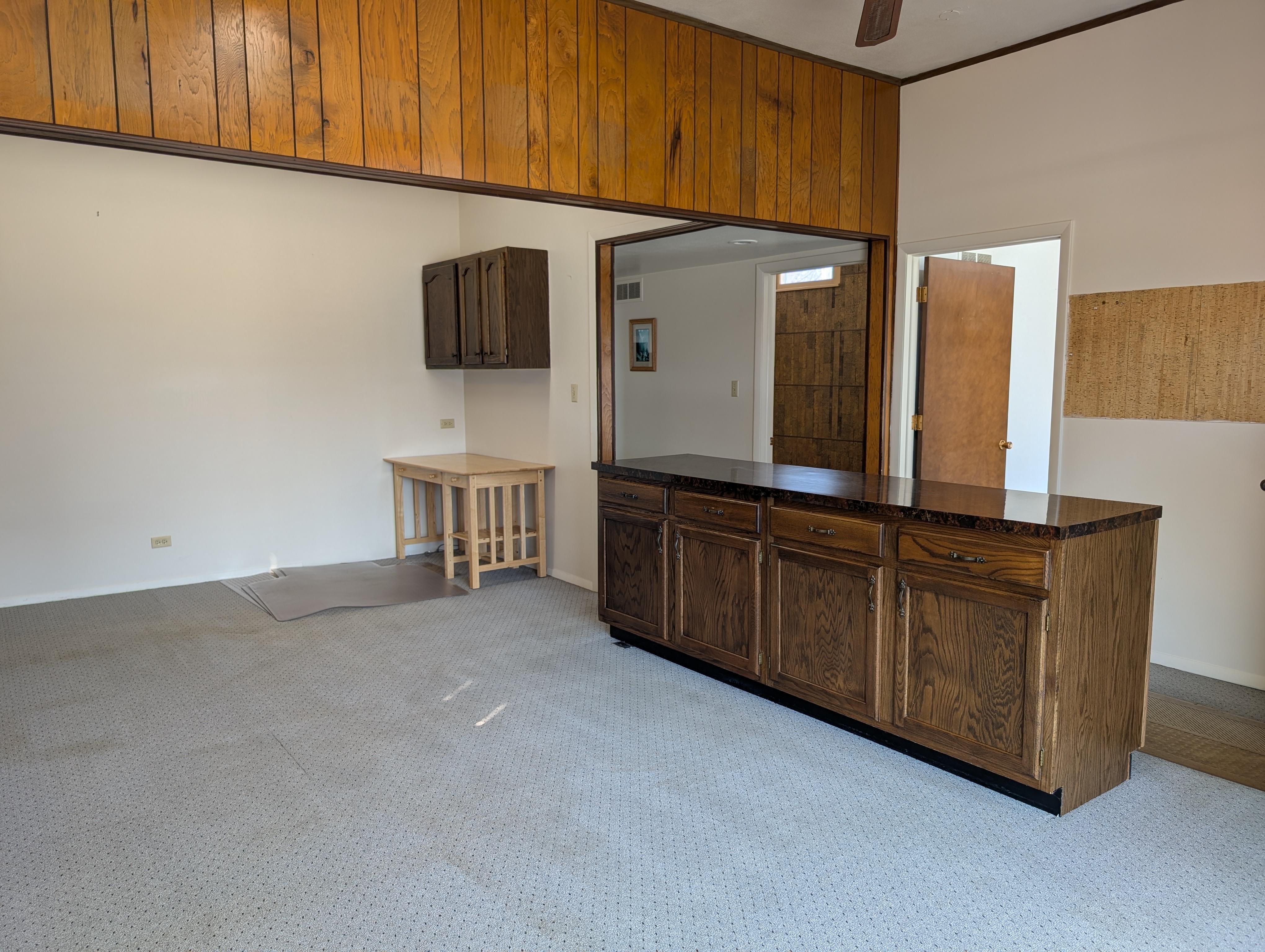 404 North West Avenue, Freeport, IL 61032